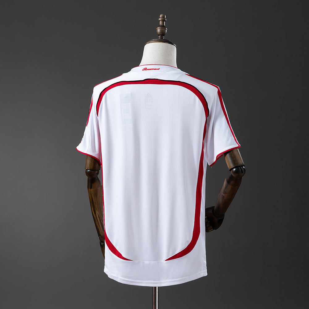 AC Milan Versão Champions League Retrô Away - 2006/07
