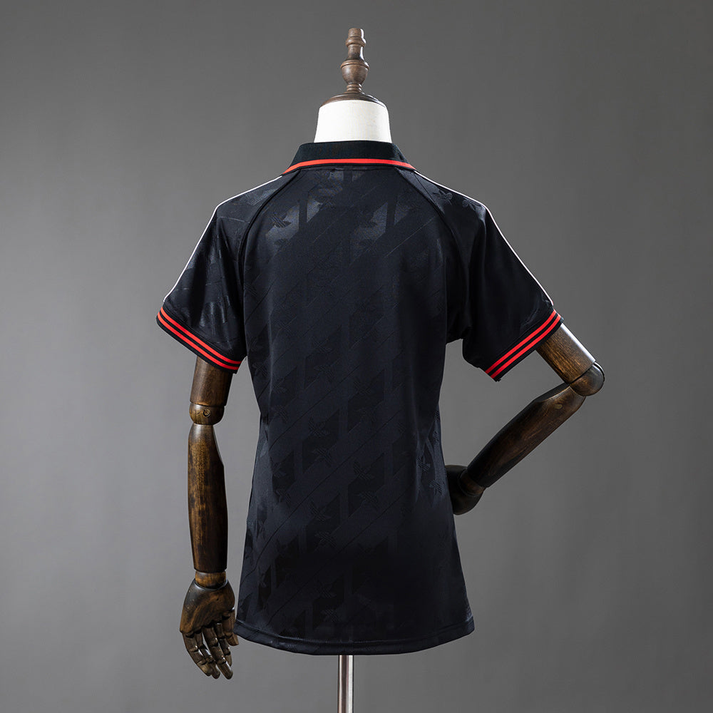 Flamengo Lifestyler Retro 2025/26 - Versão Feminina