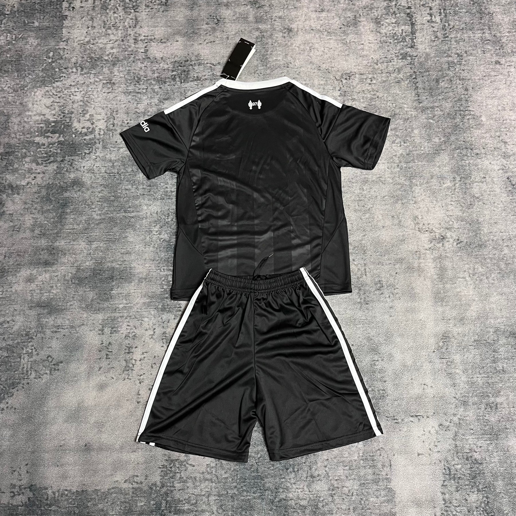 Liverpool black 2025/26 - Kit Infantil