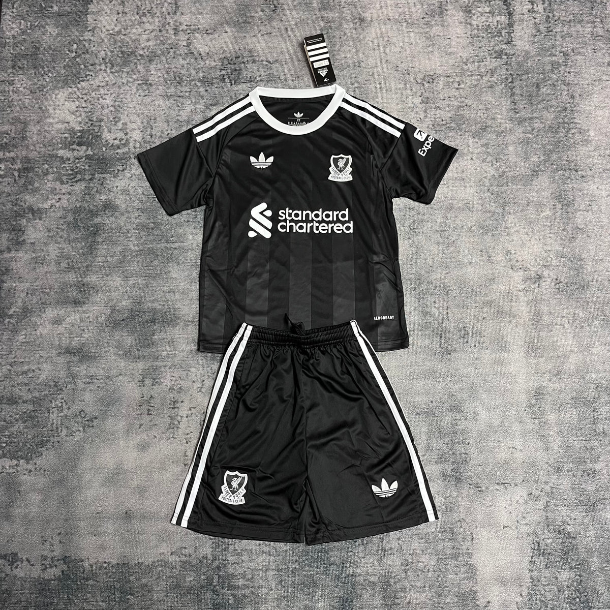 Liverpool black 2025/26 - Kit Infantil