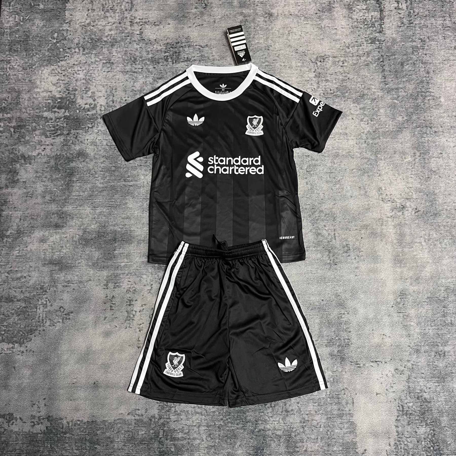 Liverpool black 2025/26 - Kit Infantil
