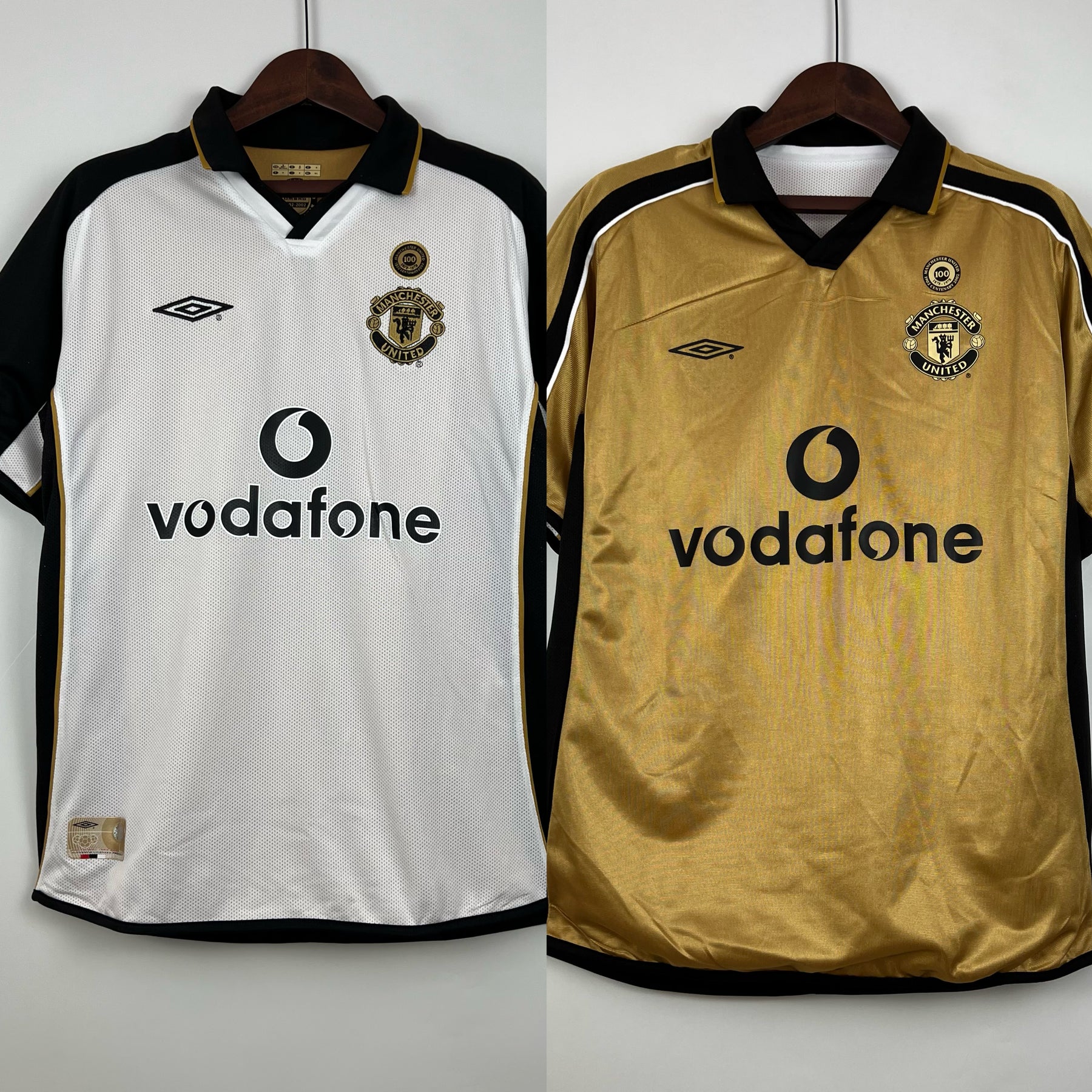 Manchester United Retrô Dupla-Face, 100º Aniversário 2001/02