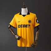Wolves Home 25/26 - Versão Torcedor